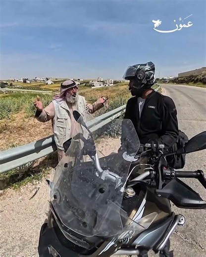 A Palestinian cyclist offers a ride to a Jordanian man #Ammon #Jordan