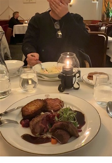 トナカイ食べた🇫🇮🦌 みんなは食べたことある？？ #finland🇫🇮 #ヘルシンキ #トナカイ