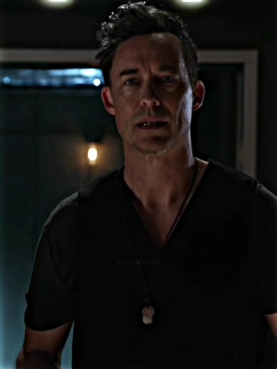 The Flash (2014 TV Series) Cast and Dramatic Moments