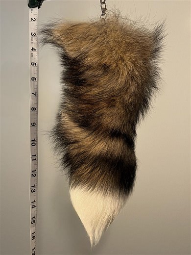 F28 POSEABLE Premium Fox Tail Keychain *READ DESCRIPTION* - Etsy
