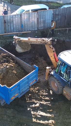 How backhoes dig foundations