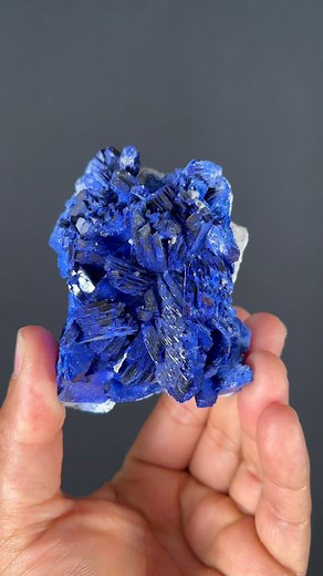 Stunning Specimen of Electric Blue Azurite Flakes with Green Malachite. Azurite is a soft, deep-blue copper mineral produced by weathering of copper ore deposits. Size: 4 x 3 inch Weight: 474 grams Locality: Mexico #mineral #minerals #mineralspecimen #fineminerals #mineralsofig #mineralporn #geology #geologist #mineralcollecting #mineralcollector #mineralcollection #azurite | Superb Minerals