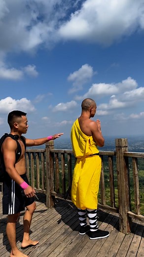 Two-Finger Zen (二指禅) - a legendary display of balance, strength, and inner focus. What seems like “just two fingers” is the result of 10 years of discipline, breath control, and unwavering patience. 🎥武状元小耗子 1️⃣ Follow @ShaolinWorldwide for daily Shaolin Kung Fu, breathtaking places in China & wisdom to inspire your journey 🐉 2️⃣ Subscribe on YouTube for exclusive content — live teachings, music meditations, history, and rare interviews you won’t find anywhere else 🎬 3️⃣ Join our mailing list 