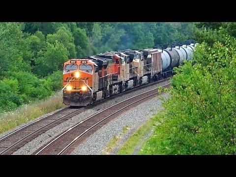 Look Inside a CSX Trash Train Overhead View! Double BNSF Union Pacific Tank Train! CSX Trains w DPU!
