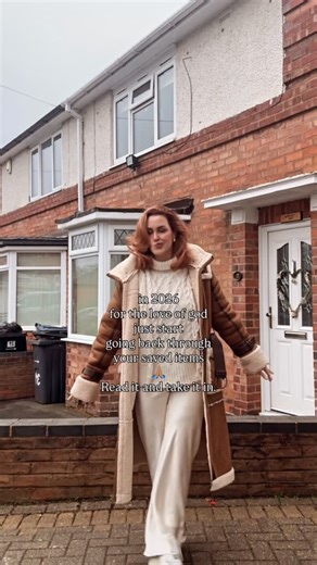 Laura Drury • Fashion • Beauty • Motherhood on Instagram: "Girls go through your saved items! The gold you have saved in 2025 on here is worth taking in. That’s my January plan. No resolutions here just slowing things down and taking some time to learn and absorb. Game changer. . . Let me know if there is a skill or something you’re wanting to learn or take up in 2026? . . . . #ukmumsquad #learn #manifest #saveditems #whatilearnedin2025"