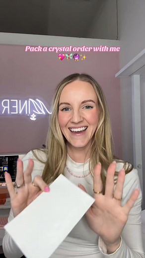 The chatoyant Variscite is everything! I also just added 9 new crystal jewelry designs to the site! #5 | Mineral Fox