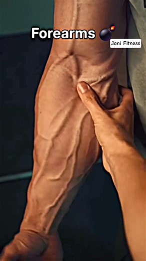 😱FOREARM WORKOUT AT HOME WITH DUMBBELLS! (HUGE BICEP PUMP 💪)