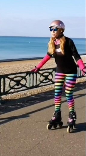 Inline Skating for Beginners: Common Mistake of Leaning Forwards with the Body to avoid Falling Back