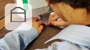 5.2K views · 102 reactions | Tuto couture vidéo : Pochette ✂ En pleine période de préparation des cadeaux de Noel, voici une idée de cadeau mixte à coudre facilement : une jolie pochette pour ordinateur portable, ipad ou tablette... Craquez pour votre tissu favori, suivez notre tuto couture vidéo et lancez-vous ! N'oubliez pas de partager vos créations avec nous #tissusdesursules #tutocouture #couture #tutoriels #pochette #diy #doityourself | Tissus des Ursules | Facebook