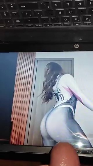 Cum for a cosplayer