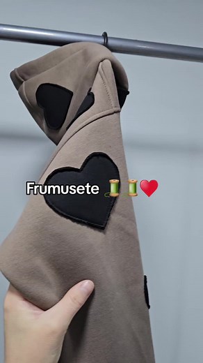 Comandă privată pentru frumusețe - Cu căpșuni și inimioare pe flis