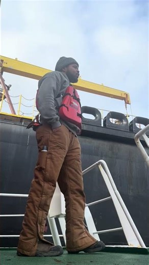 Day in the life working on a tug boat as a AB on the river