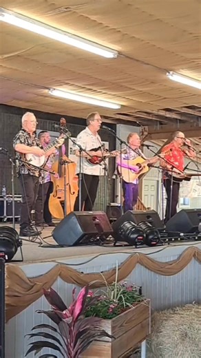 "Bringing Mary Home" From Palatka Bluegrass Festival! Evans Media Source, LLC #thefoxstillruns #bluegrassmusic #bluegrassfestival #bluegrass #MusicFestival #matterhorn #palatka | The Country Gentlemen Show