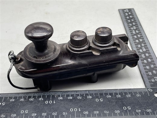 WW2 RAF Type F 'Bath-Tub' Morse Code Key - Bakelite in Great Condition