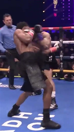 Abdullah Mason vs Sam Noakes