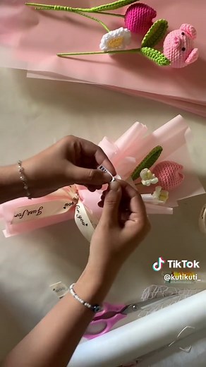 Let’s wrap a single tulip 🌷 #wrappingtutorial #crochettulip #tulipcrochet #wrapchallenge #wrappingtips #foryou #fyppppppppppppppppppppppp #fypppppppppppppp #fyp #fyppppppppp #crochet #Crochet #wrappingtuts #bouquettutorial #foryoupagee #crochetflower Disclaimer: No copyright infringement caption intended. I do not own the music in this video . Music belongs to the rightful owner