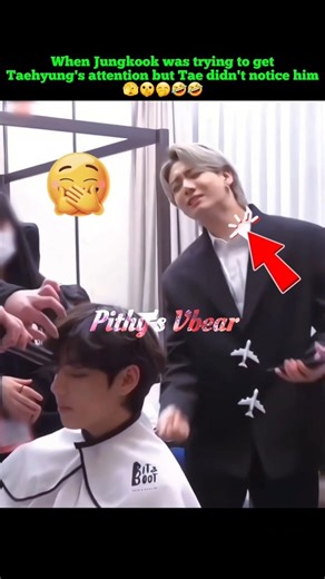 When Jungkook was trying to get Taehyung's attention but Tae didn't notice him🤭🤧🤣 #shorts #taekook