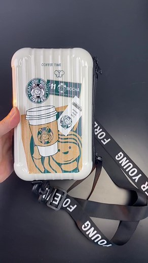 What a fashionable hard shell bag, waterproof, large capacity, beautiful and practical!#hardcasebag #bag #waterproof #fyp #luggage #starbucks
