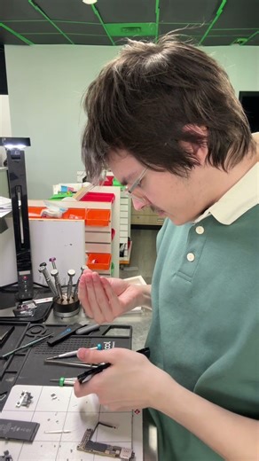 Car Antenna Removal: Easiest Fix or Toughest Challenge? #shorts