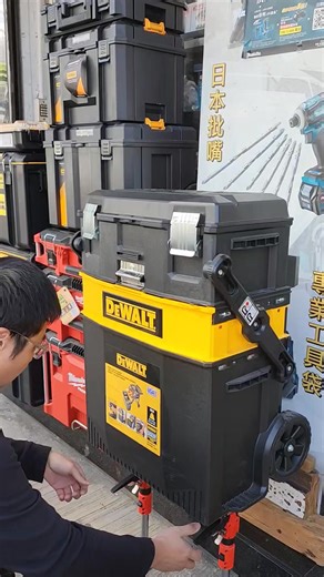 搵咗個賭米嘅model去拍片嚟測試吓新返嘅頂天柱！ 此一對頂天柱最重可承受150公斤！高度可以升到860mm! 華錫家居五金 / U-Tools Home Hardware | 華錫家居五金 / U-Tools Home Hardware