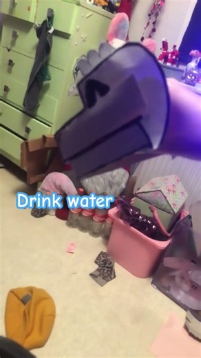 Its time to drink water #water #funny #meme #paperdragon #paperdragonpuppet #fahh #wat #drinkwater o