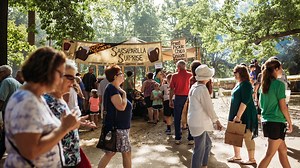 Fall is in the air! 🍂🍎 Get the scoop on our favorite September events just around the corner in Fort Wayne. GUIDE: ➡️ bit.ly/VFWSeptember19 | Visit Fort Wayne