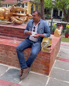 LOCAL FOOD HUNT with Chef Santosh Shah ❤️ (Definitely visit all these places 👇) . 1. Gwaramari: Located at Tunchhen Galli in Nardevi, a 100 years old , three generations have been conducting the traditional recipe of Gwaramari. If you have visit here Early morning to get the fresh and satisfying Gwaramari. . 2. Yomari: If you happen to visit Asan/Indrachowk area on a Saturday, you will find all locals with yomari stalls outside. I personally love to visit during this time because you get the au