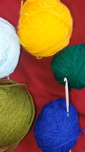 Every stitch tells a story! Watch our handmade Mayur Pankh come to life 🦚🌸🪡DM to order yours🫶 #TheYarnCanvas #ʜᴀɴᴅᴍᴀᴅᴇᴡɪᴛʜʟᴏᴠᴇ #stitchbystitch #crochetnepal🇳🇵 #creatorsearchinsights