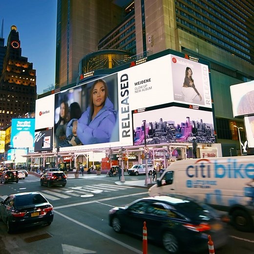 WEJDENE 節 on Instagram: "Glow Up à New York et Los Angeles  Merci @youtubemusic ❤️ #youtubemusic"