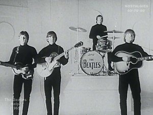 60's... "Help!" #TheBeatles... © Paroles et musique : John Lennon et Paul McCartney ☑️ Joyeux anniversaire à Ringo Starr ! (85 ans) #RingoStarr | Nostalgies 60'-70'-80'