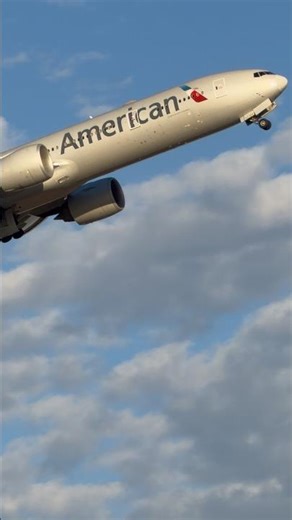 American Airlines🇺🇸 777 Takeoff Roaring Engine In Dallas #aviation #love #boeing #fypp