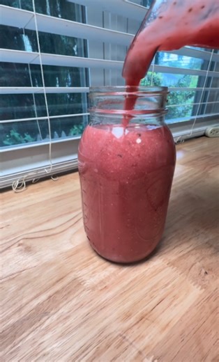 How to make healthy homemade cranberry juice: easy fresh recipe