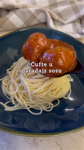 Klasične ćufte u paradajz sosu: Lako i ukusno jelo