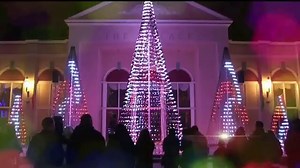 Six Flags Holiday in the Park TV Spot, 'Millions of Lights'