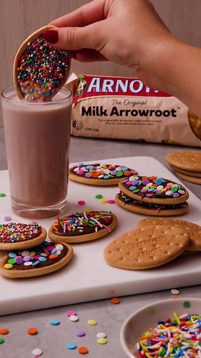 Easy Biscuit Decorating for School Holidays: Milk Arrowroot Recipe