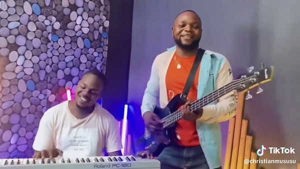 #seben #sebene #congolaise🇨🇩 #congolaise🇨🇩🇨🇬 #danse #bass #piano #drums #leader #musica @Prophète David masanga bass #vira #passion #cotedivoire🇨🇮 #mali #angola🇦🇴portugal🇵🇹brasil🇧🇷 #africa