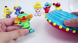 Sesame Street Astronauts Video for Toddlers _ Exploring Our Solar System _ Planets and Colors