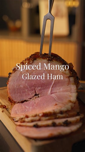 #Ad | This Spiced Mango Glazed Ham recipe from our brand ambassador @nevenmaguire is a real crowd pleaser! Find the full recipe below and shop the ingredients in your local @dunnesstores Ingredients (Serves 8-10) - 2kg Simply Better West Cork Unsmoked Gammon Joint or Simply Better Hand Cut Unsmoked Irish Ham - 1 Onion, sliced - 2 Celery Sticks, roughly chopped - 1 Tbsp Black Peppercorns - 30 Whole Cloves - 3 Tbsp Simply Better Irish Wholegrain Mustard - 2 Tbsp Balsamic Vinegar - 1 Jar Simply Bet