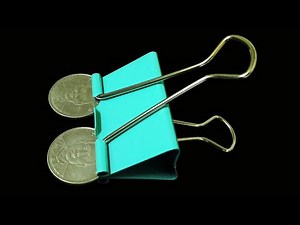 One of Best Magic Trick With Binder Clip Tutorial If you want to Learn magic tricks, then click on this link : https://linktr.ee/magictrickss #balltricks #magic #moment #foryou #magical #magictrick #tutorial #tiktok #foryou #magician #tutorial #showtime #havingfun #viral #reelsviral #viralreels #trending #trendingreels #amazing | Magic Tricks
