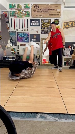 Backspin Tutorial 📚 #breakdance #tutorial #breakdancing #bboy #dance #dancers #danceclass #bboys