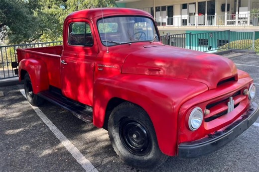 No Reserve: 1954 International Harvester R-120 4-Speed