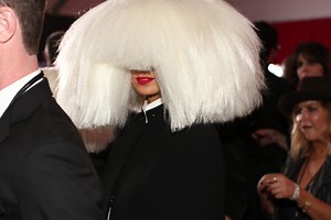 Sia's hide-and-seek Grammys wig is HUGE!