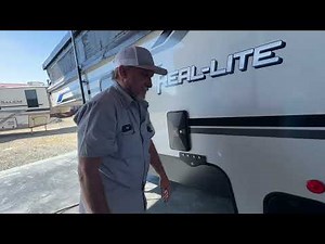 Virtual Walkthrough of the 2024 Palomino Real-Light SS-1608 Truck Camper at Parkland RV Center
