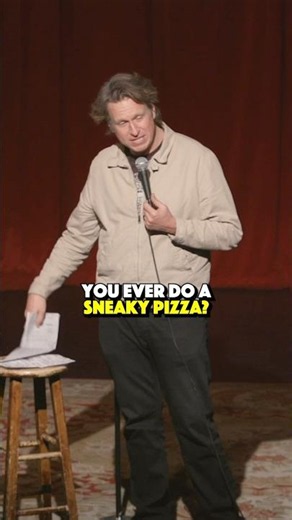 You ever do a Sneaky Pizza? 🍕🤣 #peteholmes #standupcomedy