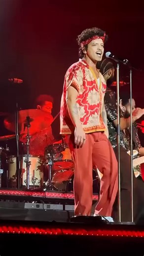 Bruno Mars performing ‘That’s What I Like’ in Tokyo, Japan. 14th January, 2024. | BrunoMars Fan