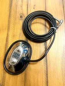 Fender 099-4058-000 2-Button Vibrato/Reverb Amp Footswitch with 1/4" Jack | Reverb