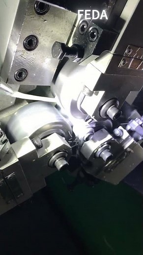 FEDA thread rolling machine FD-30A is applied in making threads on pipe in thru feeding mode.