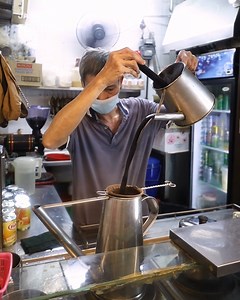 13K views · 328 reactions | Traditional Coffee & Tea Making in Singapore   Hylam Street Old Coffee (ABC Brickworks, 01-53) | Singapore Foodie | Facebook