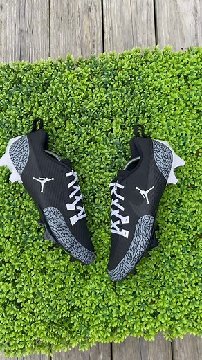 Shop in bio! Custom Jordan 3 cleats. Shop @angelusdirect paints and products use code:EBCUSTOMS #customcleats #angelusdirect #nfl #football #jordans #cfb #cleats | EB Customs