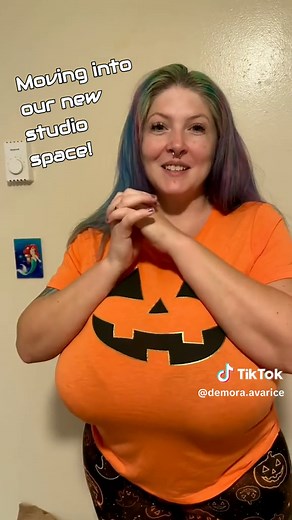 Moving into our new #studio space! #content #creator #contenthouse #streaming